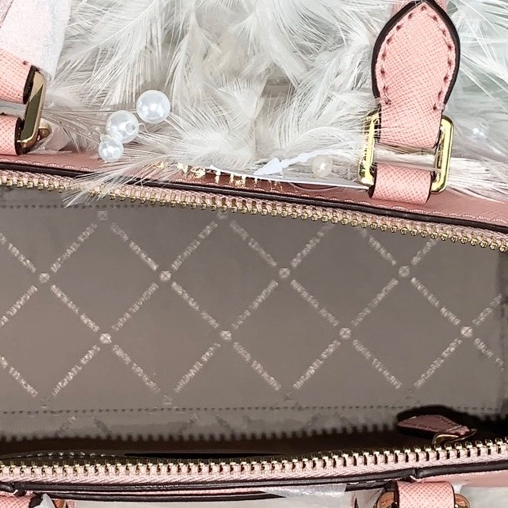 ๐New MICHAEL KORS๐ CIARA PALE PINK MEDIUM - Picture 3 of 7